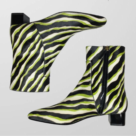 EUC Michael Kors Collection Quinn Runway Zebra Printed Hair Calf Booties Sz.39.5 - Picture 4 of 7